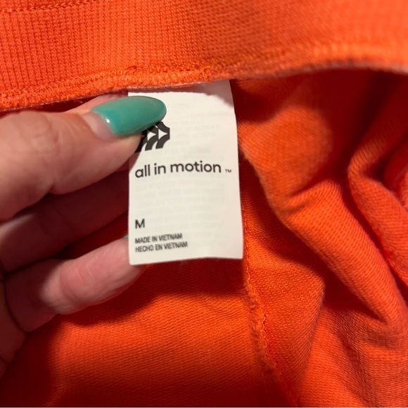 ALL IN MOTION SHORTS SIZE M - Picture 3 of 3